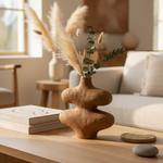 https://cdn.shopify.com/s/files/1/2596/6404/files/jarr-n-sobre-mesa-de-madera-natural-clara_83f06548-a93e-46c3-aaf0-4199116d94d9.png?v=1761164228